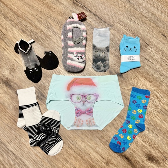Lot of 7 Crazy Cat Lady Mom Lover Kitten Print Panties Socks Slippers Funny Gift - Picture 2 of 9